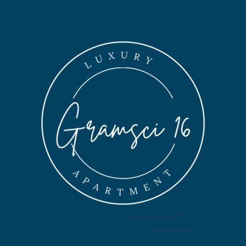 Gramsci 16 Hotel Napels Buitenkant foto
